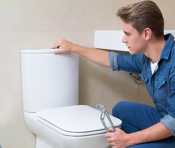 Expert Plumber for Toilet Replacement in Middle Island, NY: Schedule Affordable Toilet Replacement Services with Us